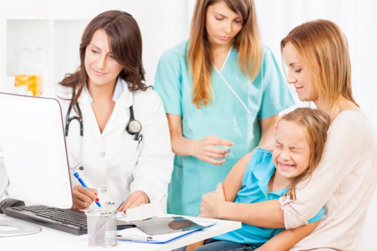 5 Surefire Tips To Help Kids Overcome Their Fear Of Doctors